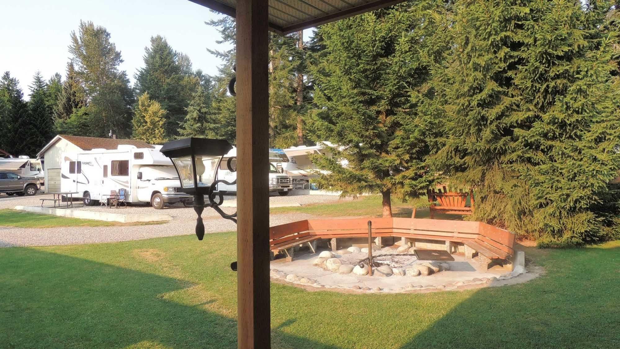 Viewpoint Rv & Cottages 鲑鱼湾 外观 照片
